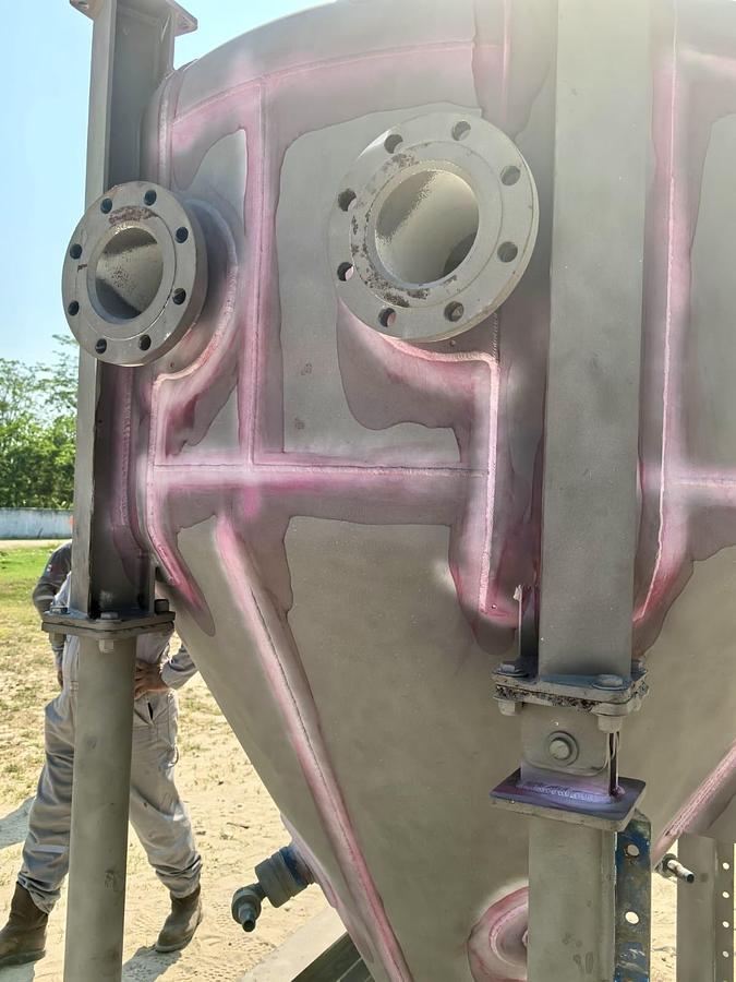 Used 2004 Cement Surge Can Silo