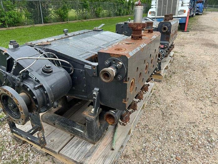 Used 2011 SPM QWS1000 Quintuplex 1000HP (Loose Pump)