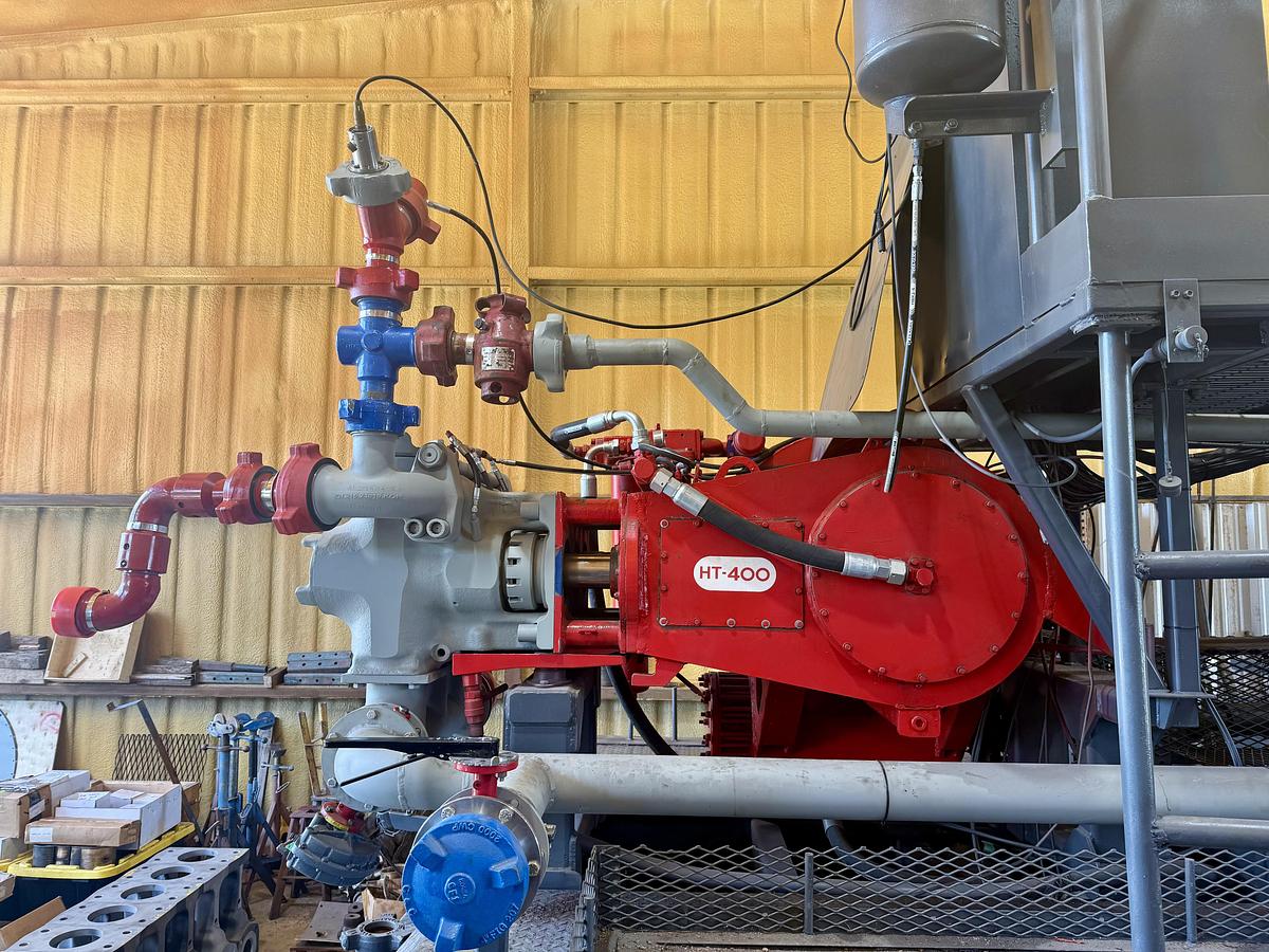 Refurbished 2011 New Capsule HT-400 Acid Pump Trailer