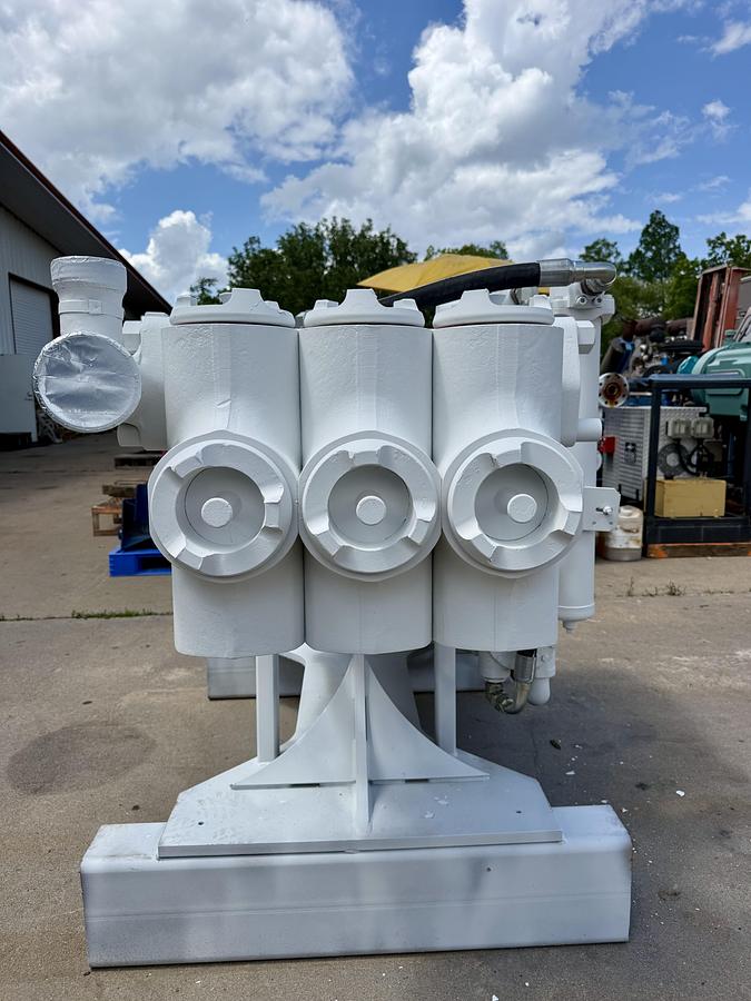 Refurbished Halliburton HT-400 Triplex Pump
