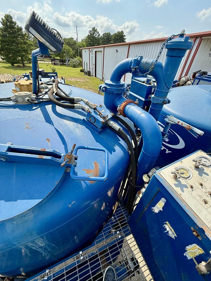 Used 2005 SMI Companies 100 BBL Cement Batch Mixer