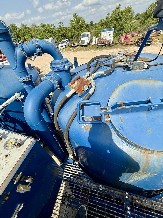 Used 2005 SMI Companies 100 BBL Cement Batch Mixer