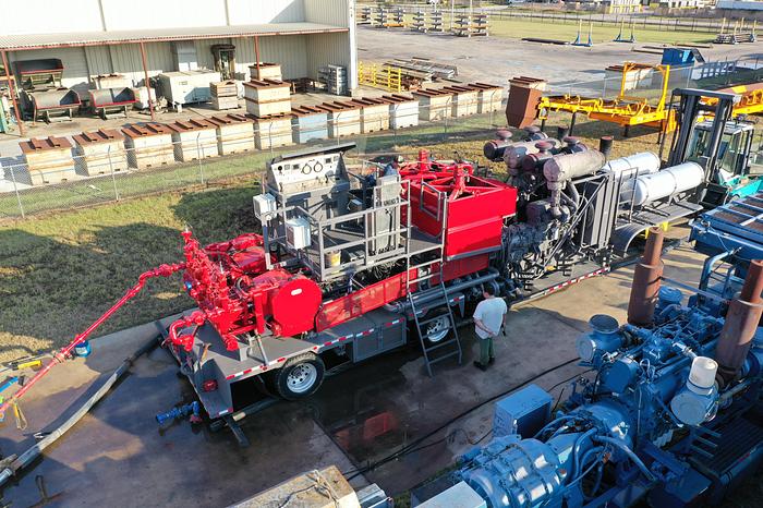 Refurbished 2010 TEAS Twin HT-400 Triplex Fluid Pump Trailer