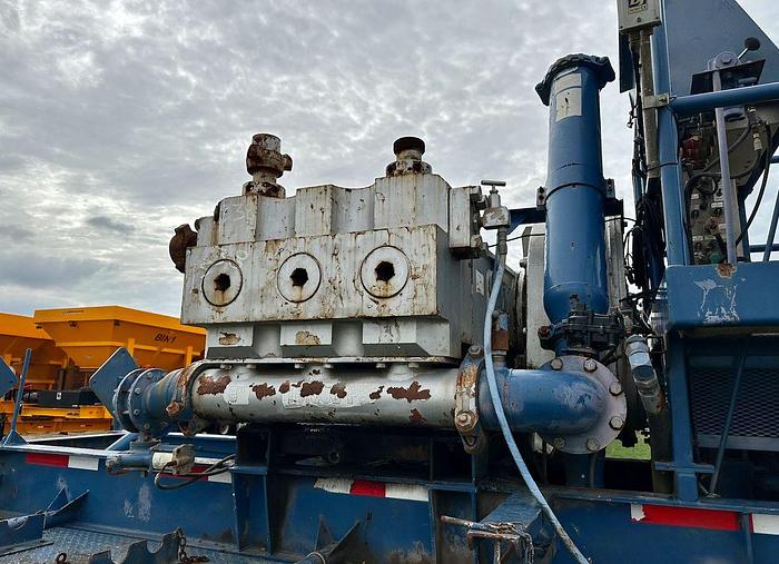 Used 1000HP BJ Single Triplex Acid Pumper (1981 S&S)