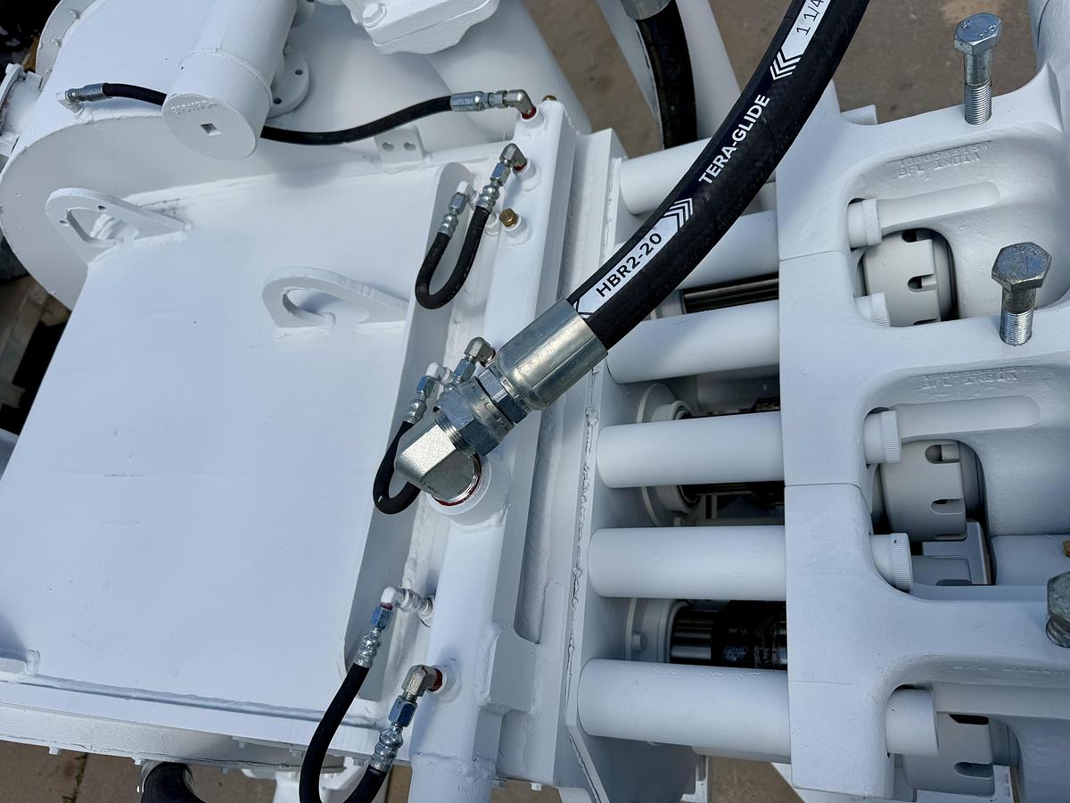 Refurbished Halliburton HT-400 Triplex Pump