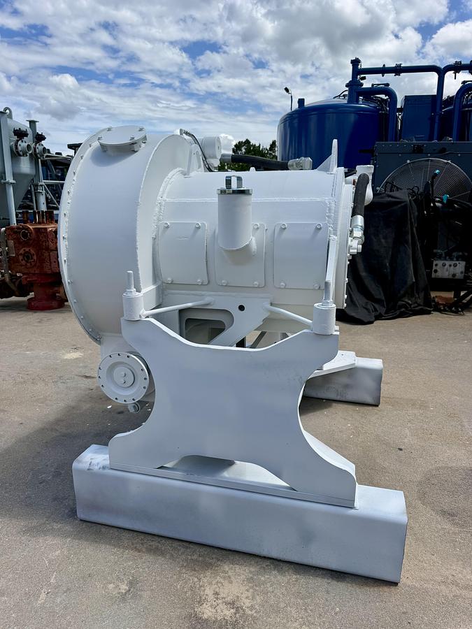 Refurbished Halliburton HT-400 Triplex Pump