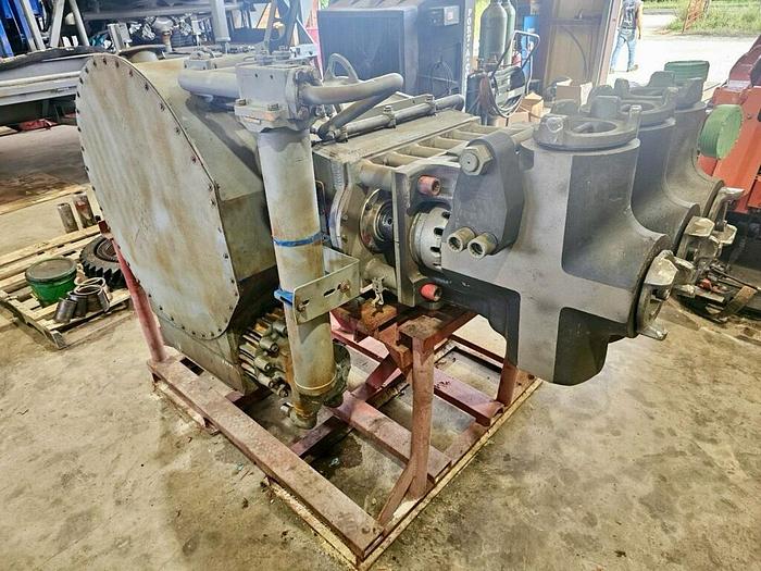 Refurbished Halliburton HT-400 Triplex Pump