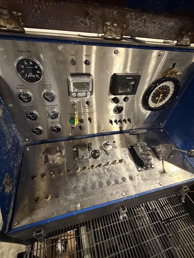 Refurbished 2011 New Capsule HT-400 Acid Pump Trailer