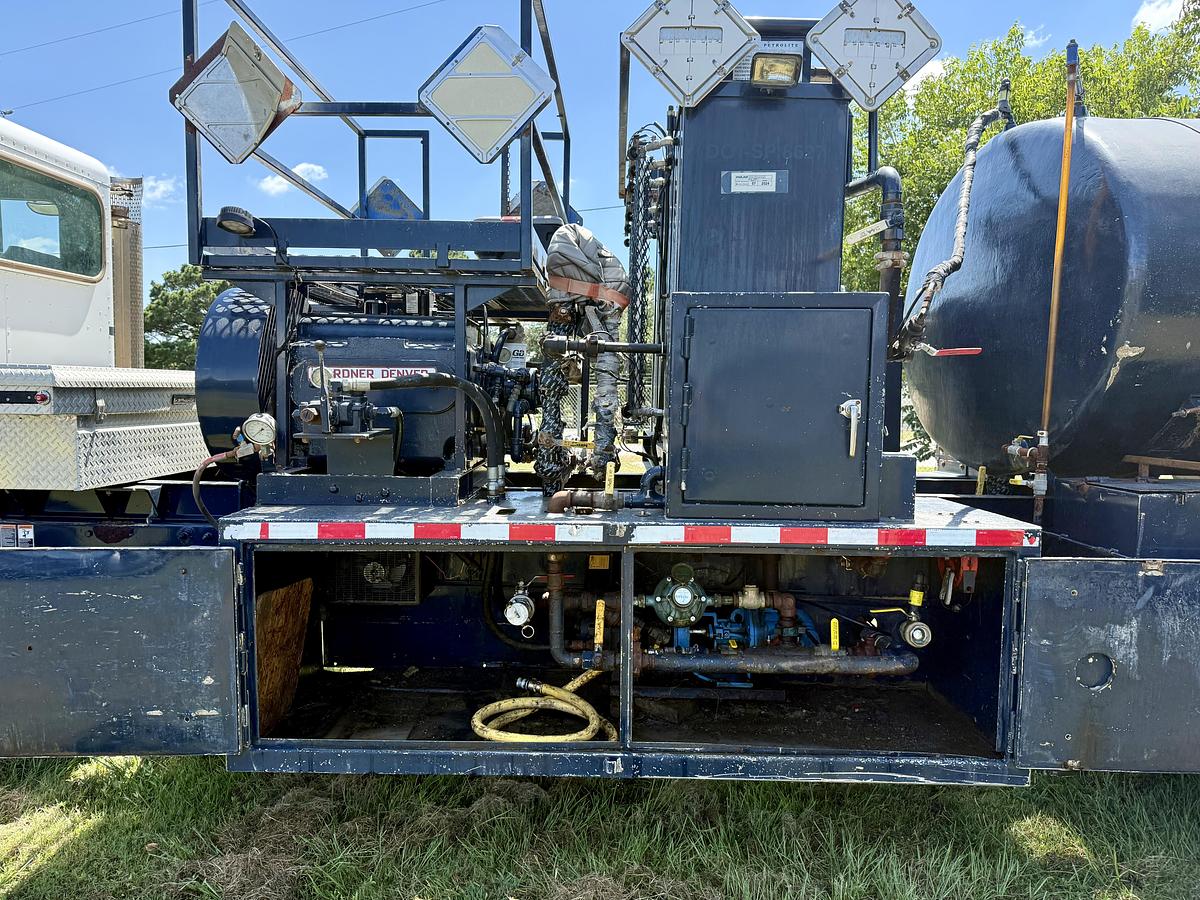Used 2010 Peterbilt Acid Treater/ Kill Truck