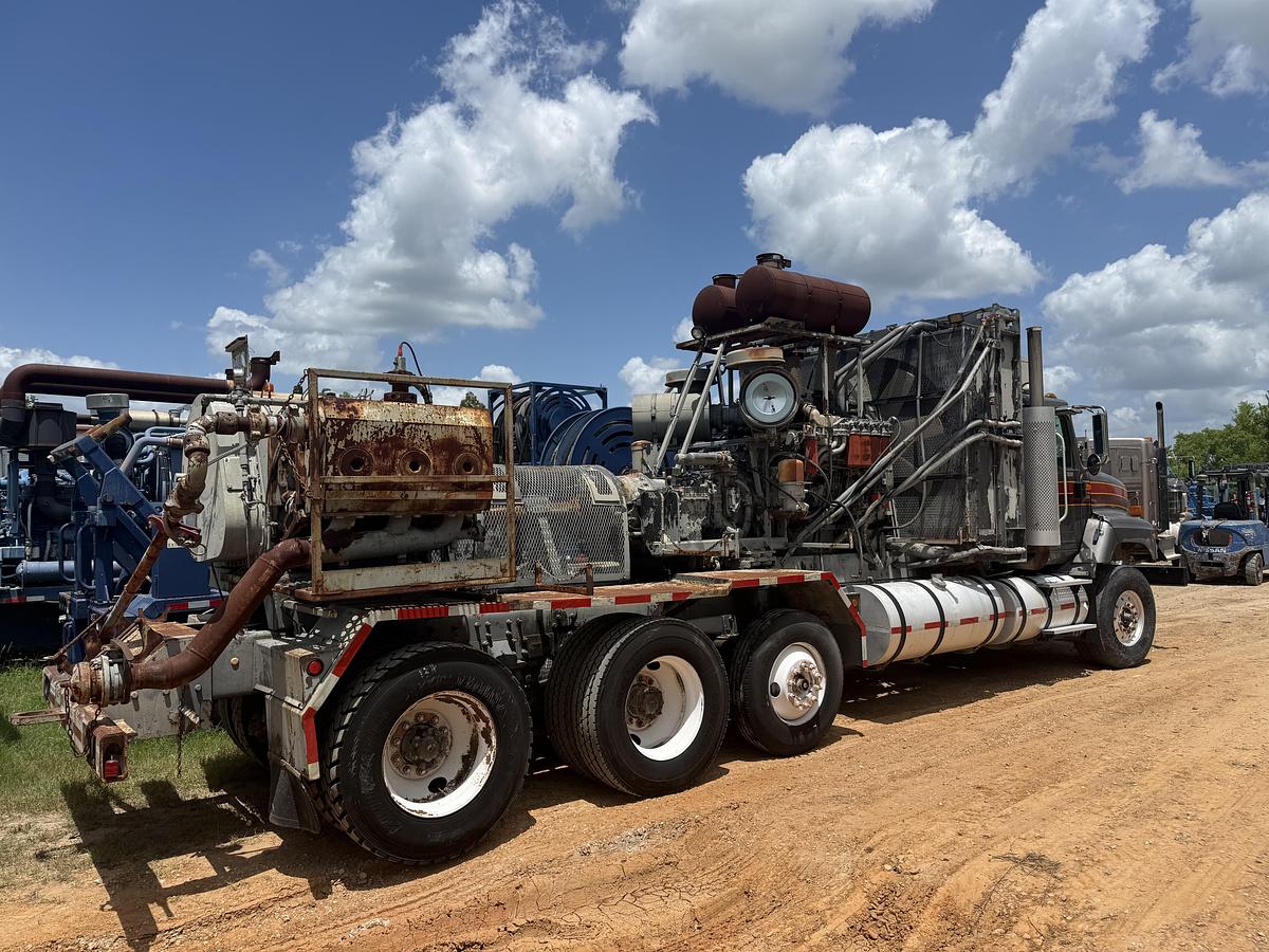 Refurbished 2008 International 1,350HP Bodyload Frac Pumper