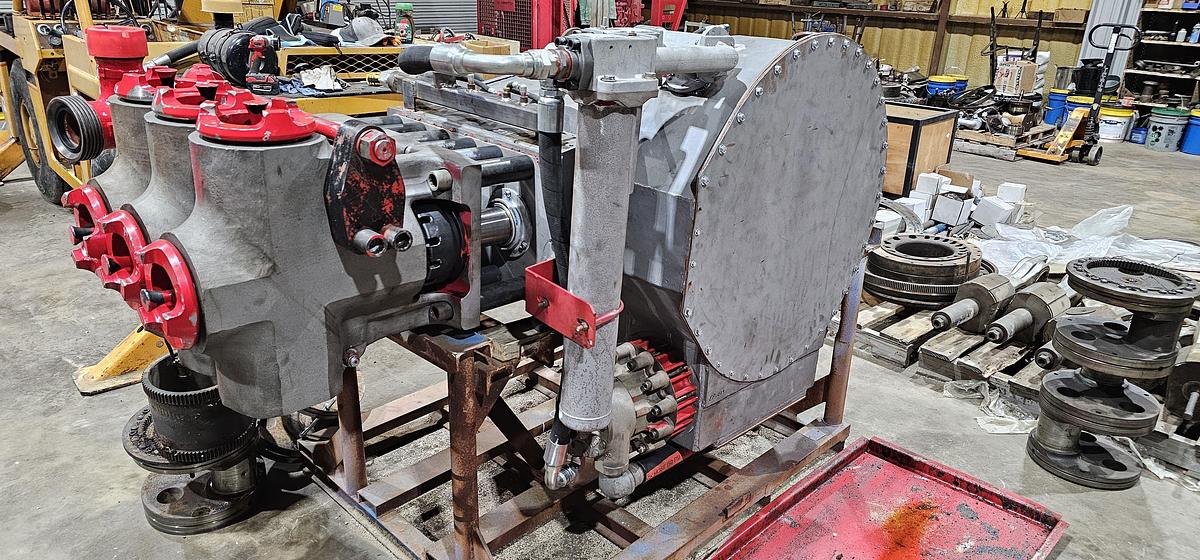 Refurbished Halliburton HT-400 Triplex Pump