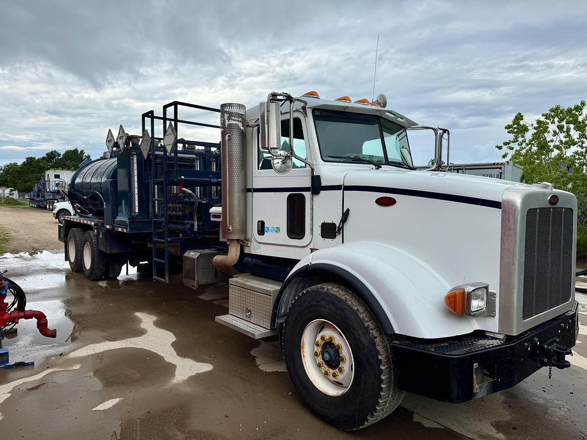 Used 2010 Peterbilt 365