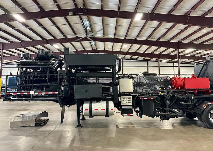 Refurbished 2007 Crown MSI Quintuplex Pump Trailer (2007 Doepker Tri-Axle)