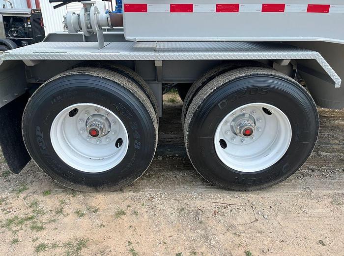 Used 2008 CEMAX 660 Cu Ft Cement Bulk Trailer