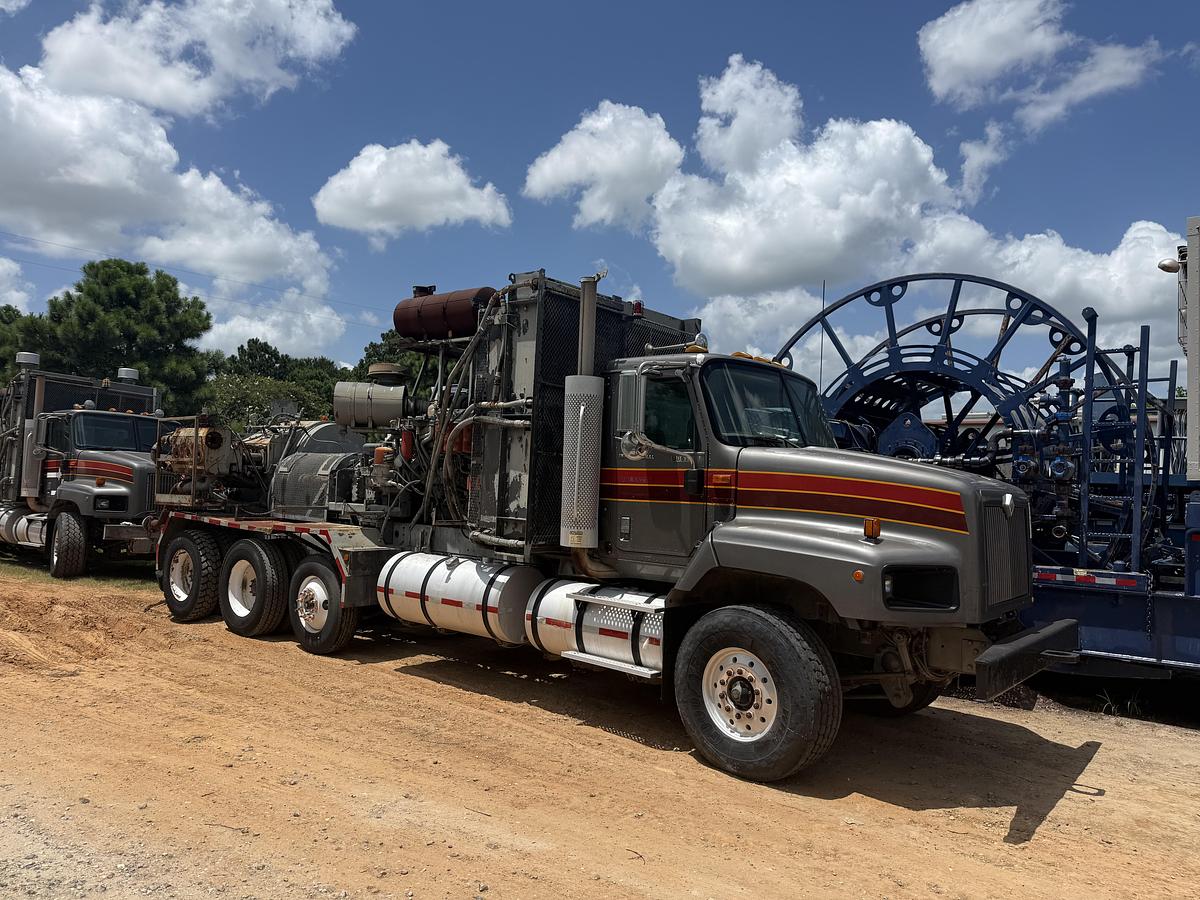 Refurbished 2008 International 1,350HP Bodyload Frac Pumper