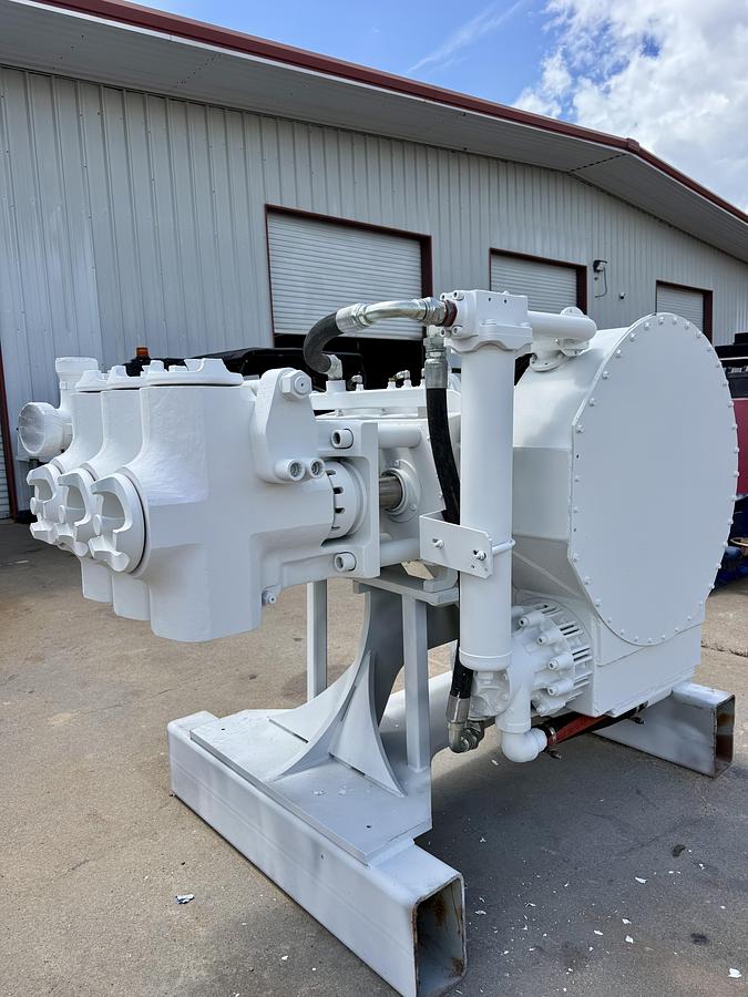 Refurbished Halliburton HT-400 Triplex Pump