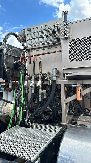 Used 2012 Kentworth T800 Surefire CTU Wet Kit Truck