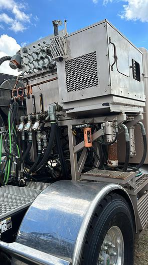 Used 2012 Kentworth T800 Surefire CTU Wet Kit Truck