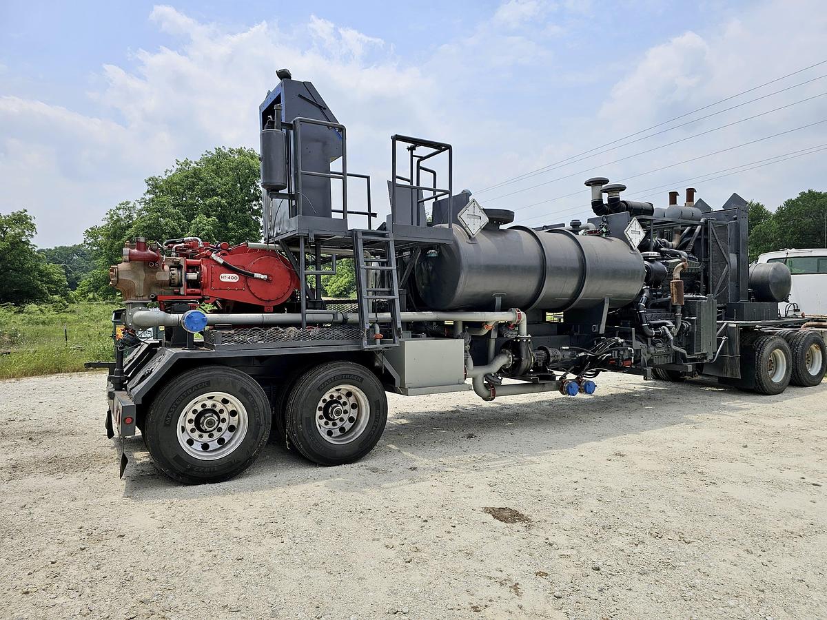 Refurbished 2011 New Capsule HT-400 Acid Pump Trailer