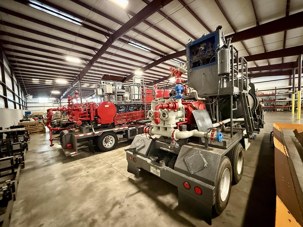 Refurbished 2011 New Capsule HT-400 Acid Pump Trailer