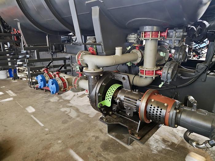 Refurbished 2011 New Capsule HT-400 Acid Pump Trailer