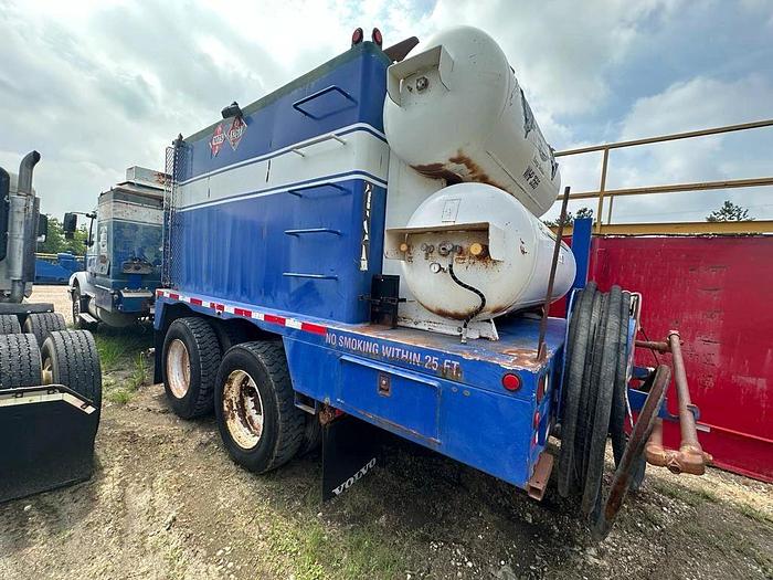 Used 2005 Volvo VHD RUSH Hot Oil Truck