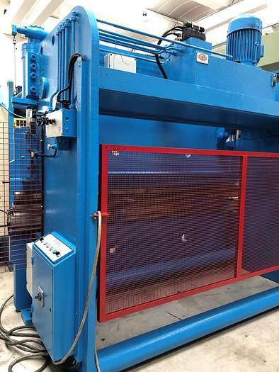 Usato PIEGATRICE  F. RIBOLDI IDRAULICA 3000 X 80 ton