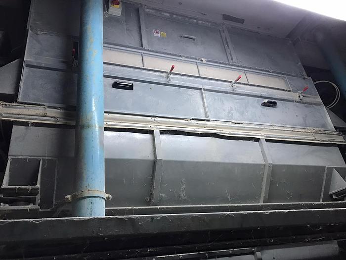 Usato L’impianto di pesatura, miscelazione e macinatura per mangimificio.