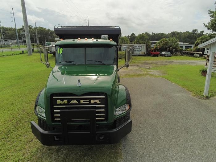 Used 2010 MACK GU 813