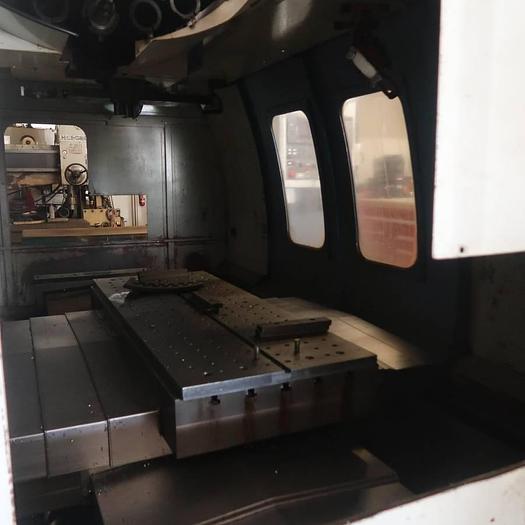 Used 2001 SUPERMAX YCM-V146B Milling Machine