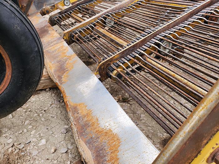 Used Double L 851 Potato Windrower - Rightside