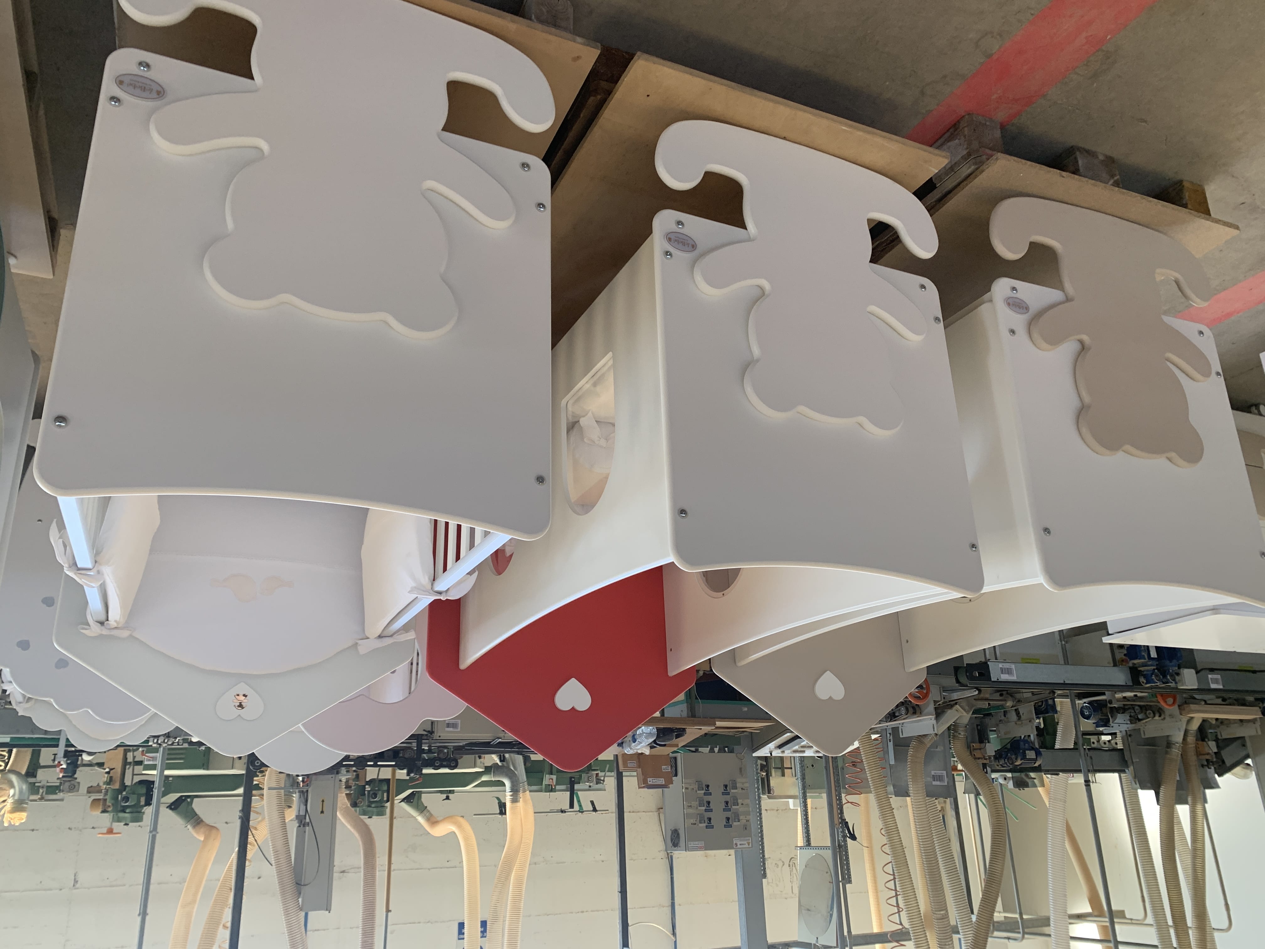 Usato Magazzino completo di una fabbrica di produzione lettini di alta qualità