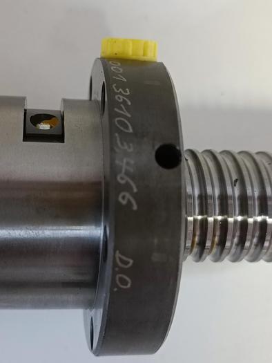 Geschliffener Präzisions Kugelgewindetrieb, D32 mm, 1080 mm, , neu