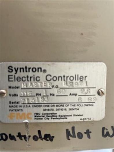 Used Capper, Ron Ungar, 8-Spindle, Cap Rotary Feeder #S744595