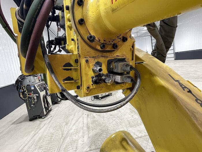 Used FANUC R2000IB/210F 6 AXIS ROBOT WITH R30iA CONTROLLER