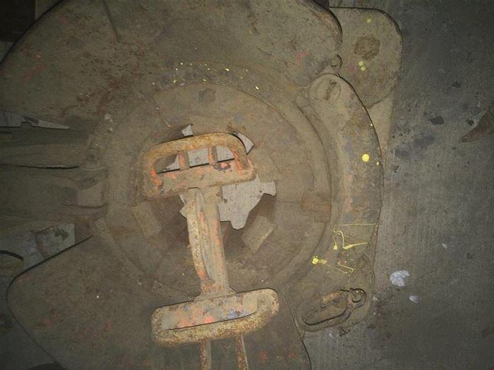 Used Hydraulic tongs with casing spinners / pipe spinner.