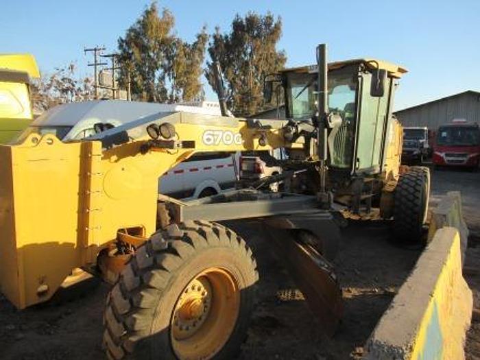 Usado 2017 JOHN DEERE 670 G