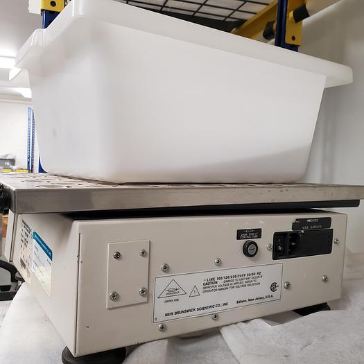 Used New Brusnwick Scientific Innova 2000 Platform Shaker