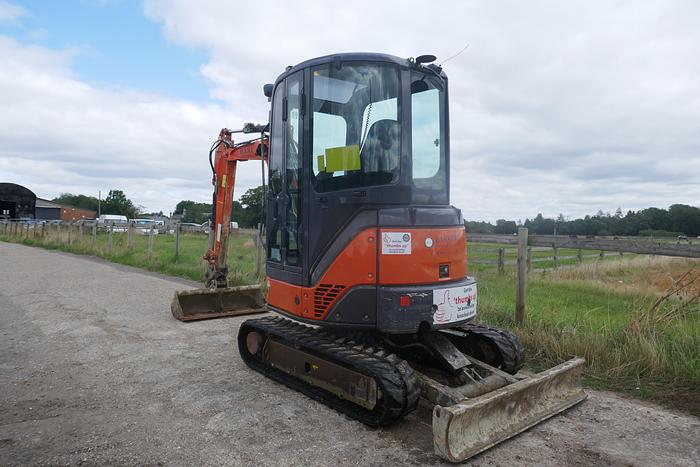 Used 2014 HITACHI ZX29U-3 CLR
