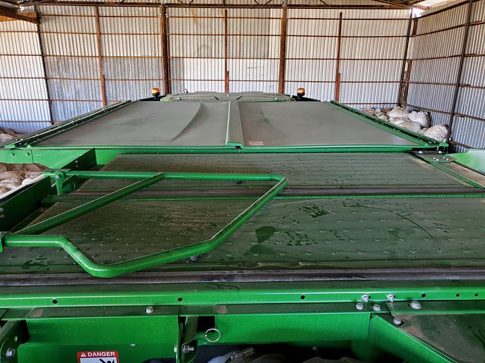 Used ** Hillco Sidehill ** 2019 John Deere S780 Combine w/ 670 hrs