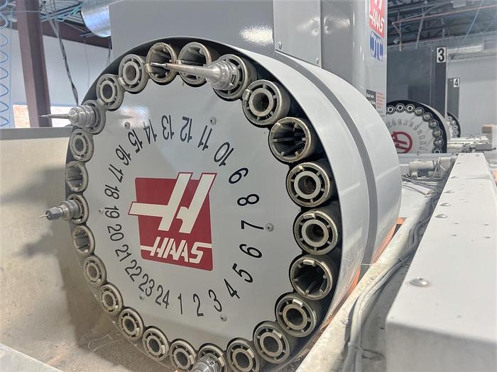 Used 2009 Haas VF2D TR with 30k RPM Spindle and TR160 Trunnion Table