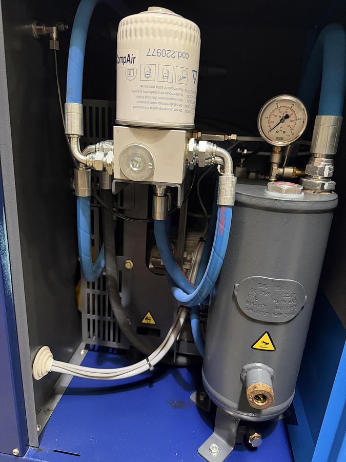 Used CompAir L05 Rotary Screw Air Compressor – 5.5kW – 10 Bar – 2015