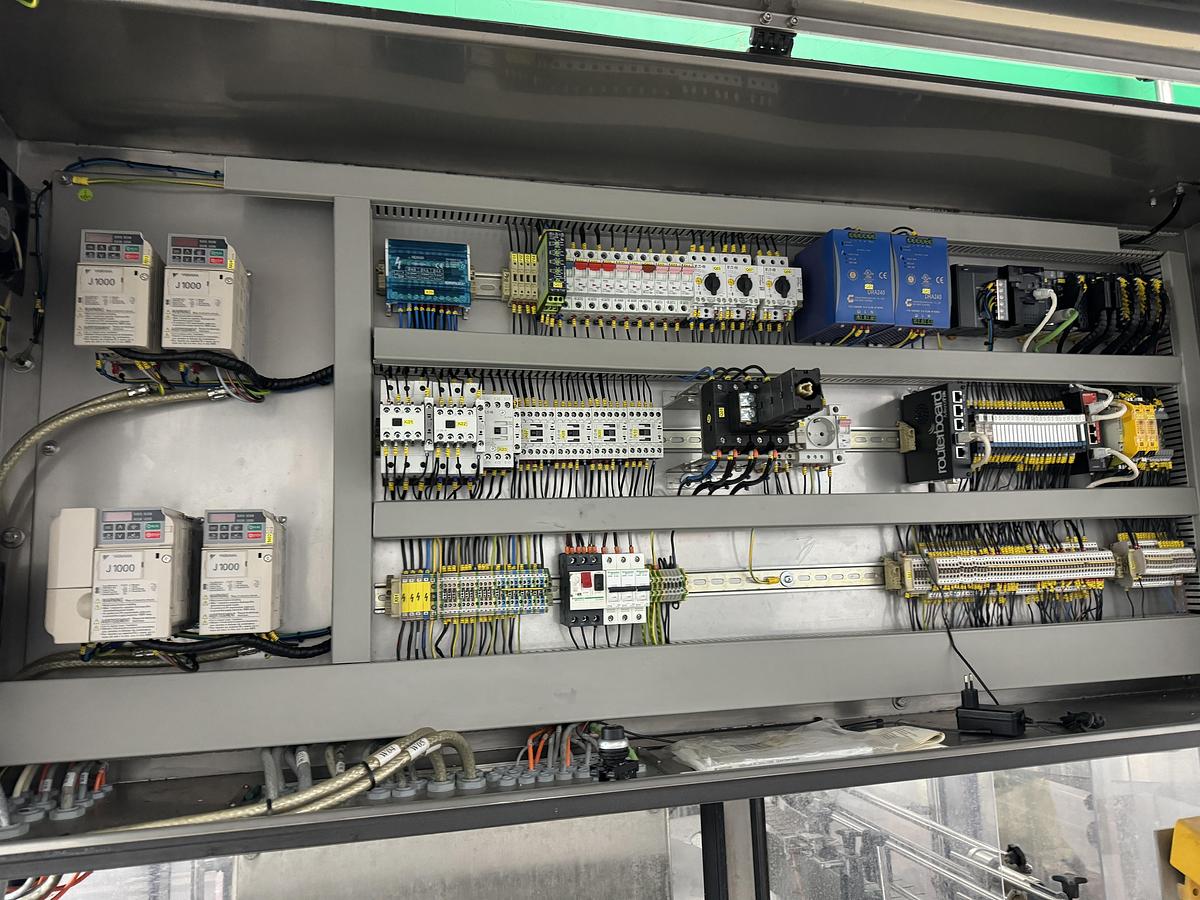 Used 9/3 Rotary Filling line with Integrated Capper 