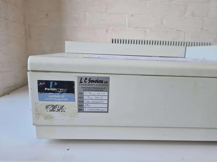 Used Perkin Elmer Lambda 40 UV/VIS Spectrometer