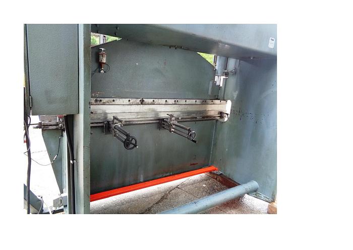 D'occasion 2500X30 UNIVERSAL PRESS #ITA4437