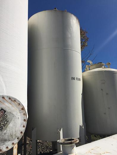 Used Used approximately 2,500 gallon vertical carbon steel tank