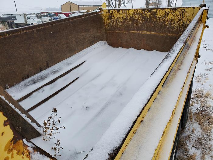 Used 1986 International F2574 Dump Truck