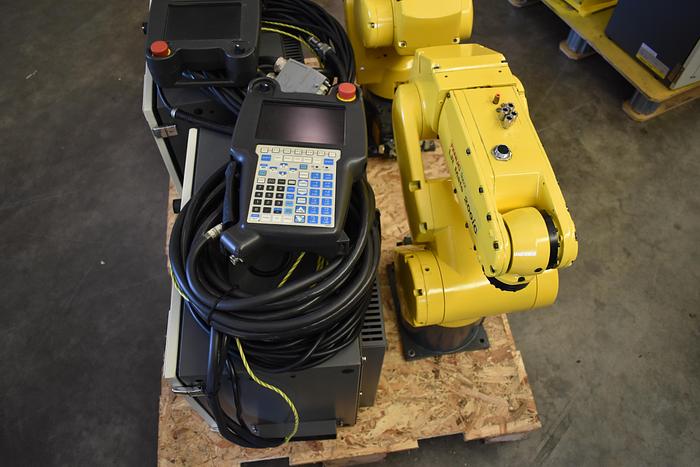 Refurbished Fanuc LR Mate 200iC Industrial Robot with R-30ia Controller