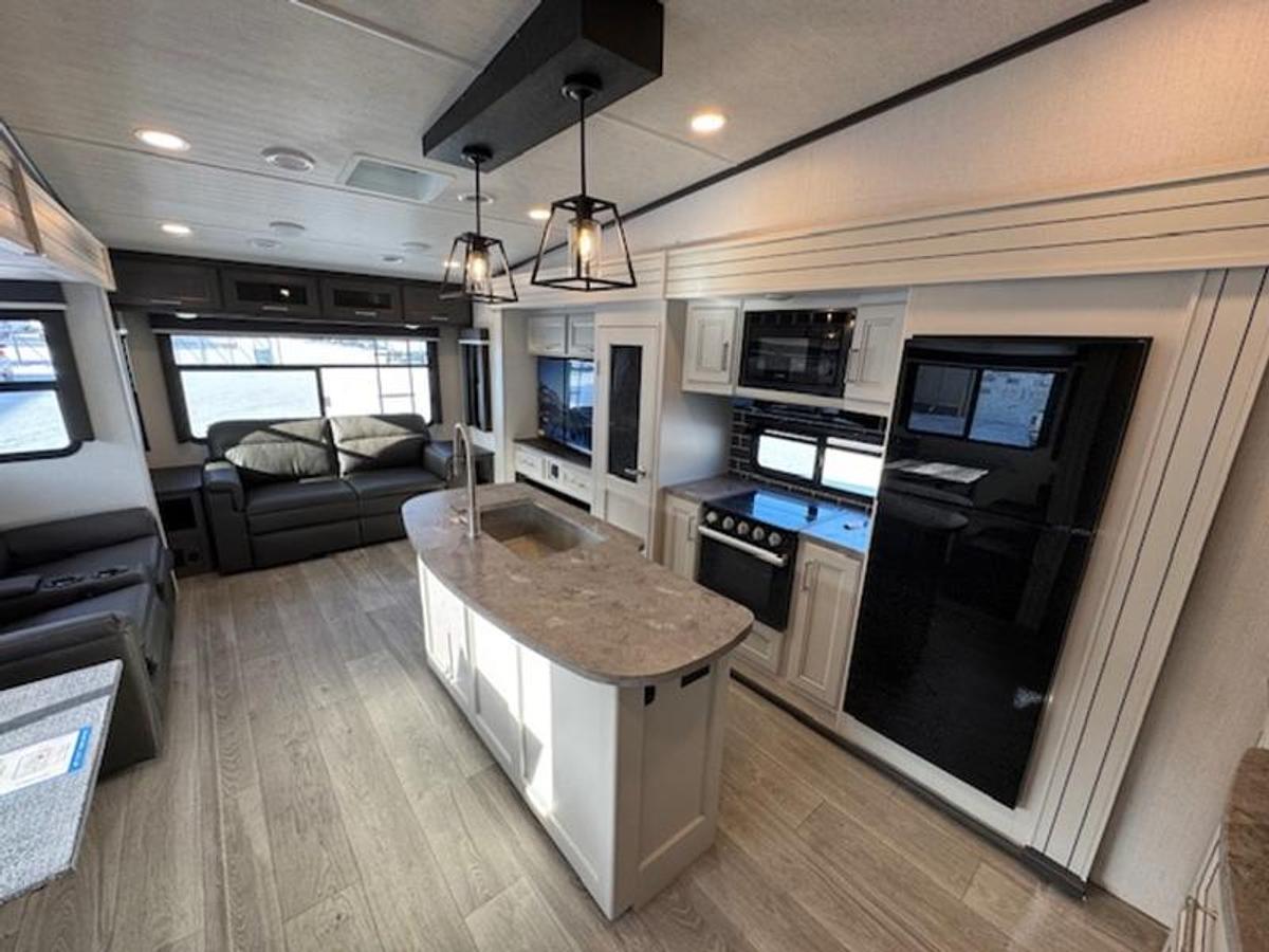 2025 Keystone RV Cougar Half-Ton 29RLI