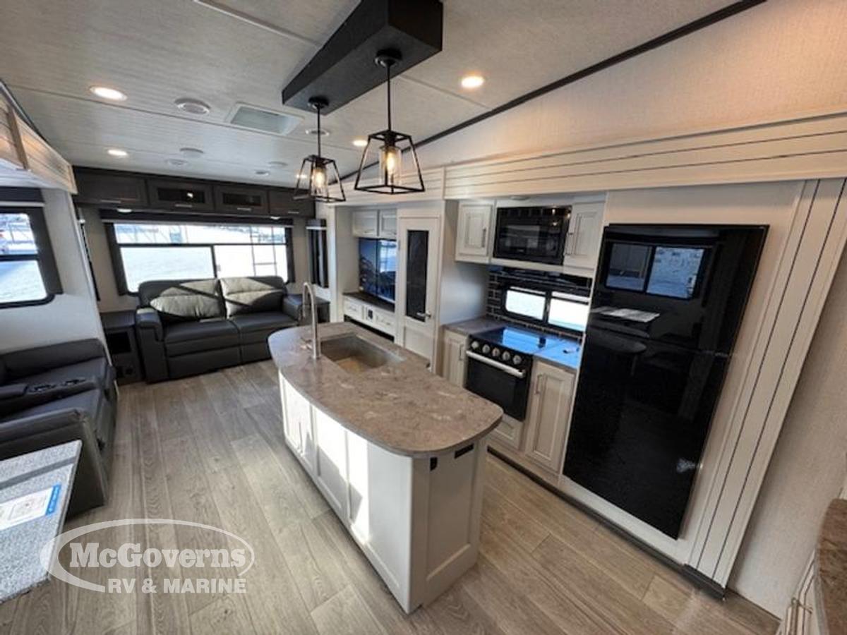 2025 Keystone RV Cougar Half-Ton 29RLI